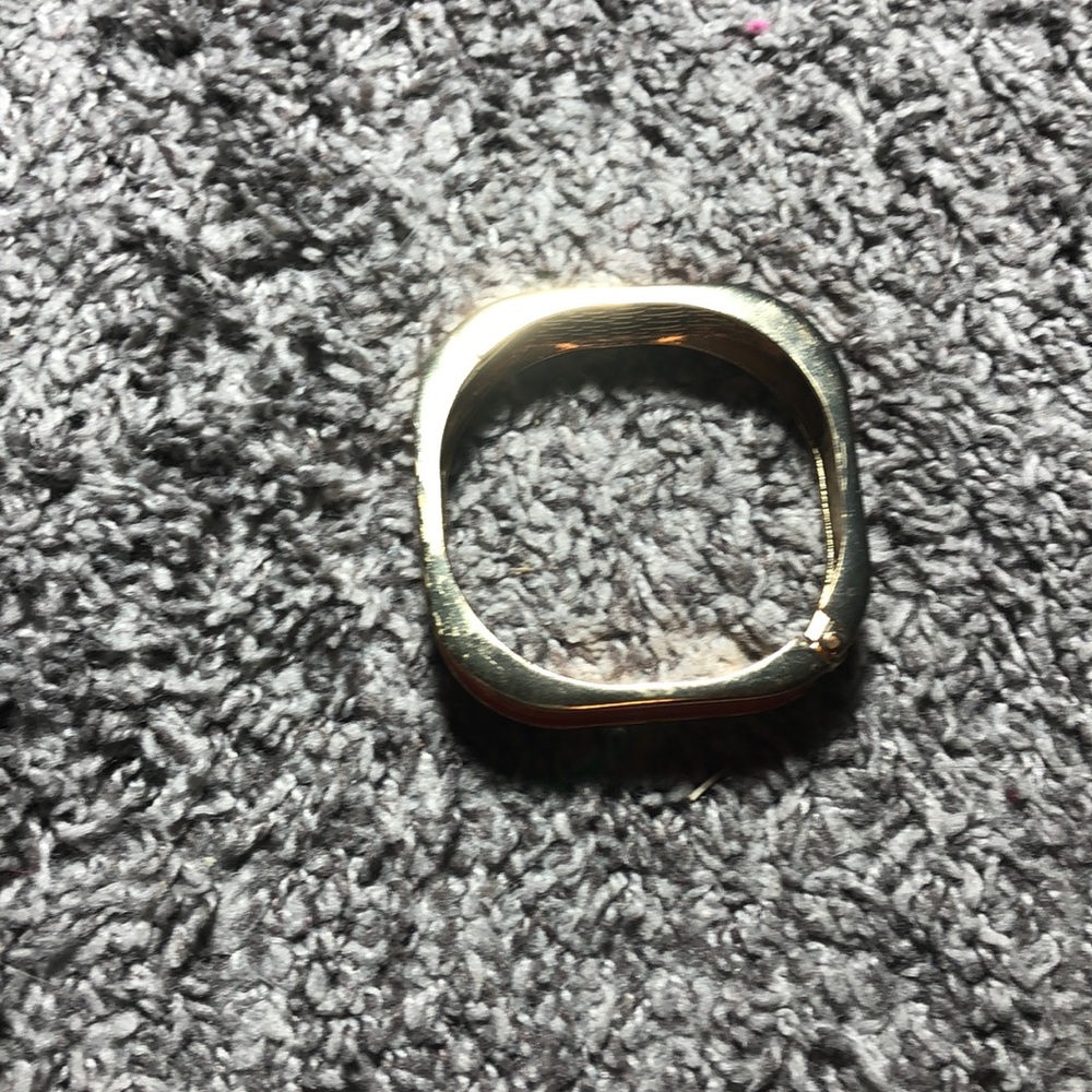 Express Bangle - Picture 2 of 3